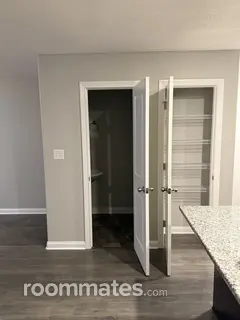 Room for rent in Clarksville, TN $800, townhouse