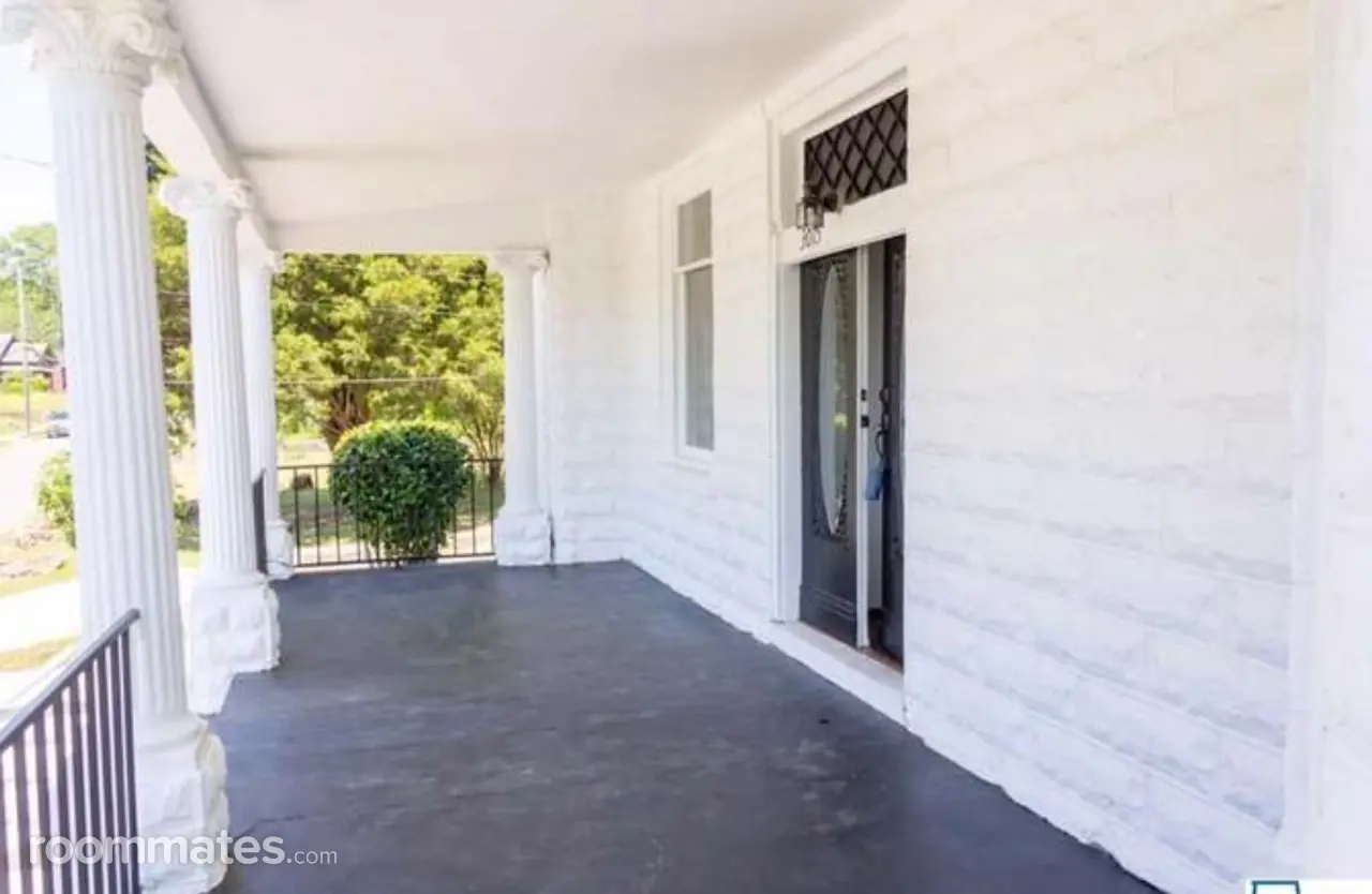 Profile photo 5 of 13