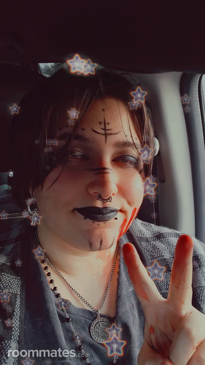 Profile photo 4 of 4