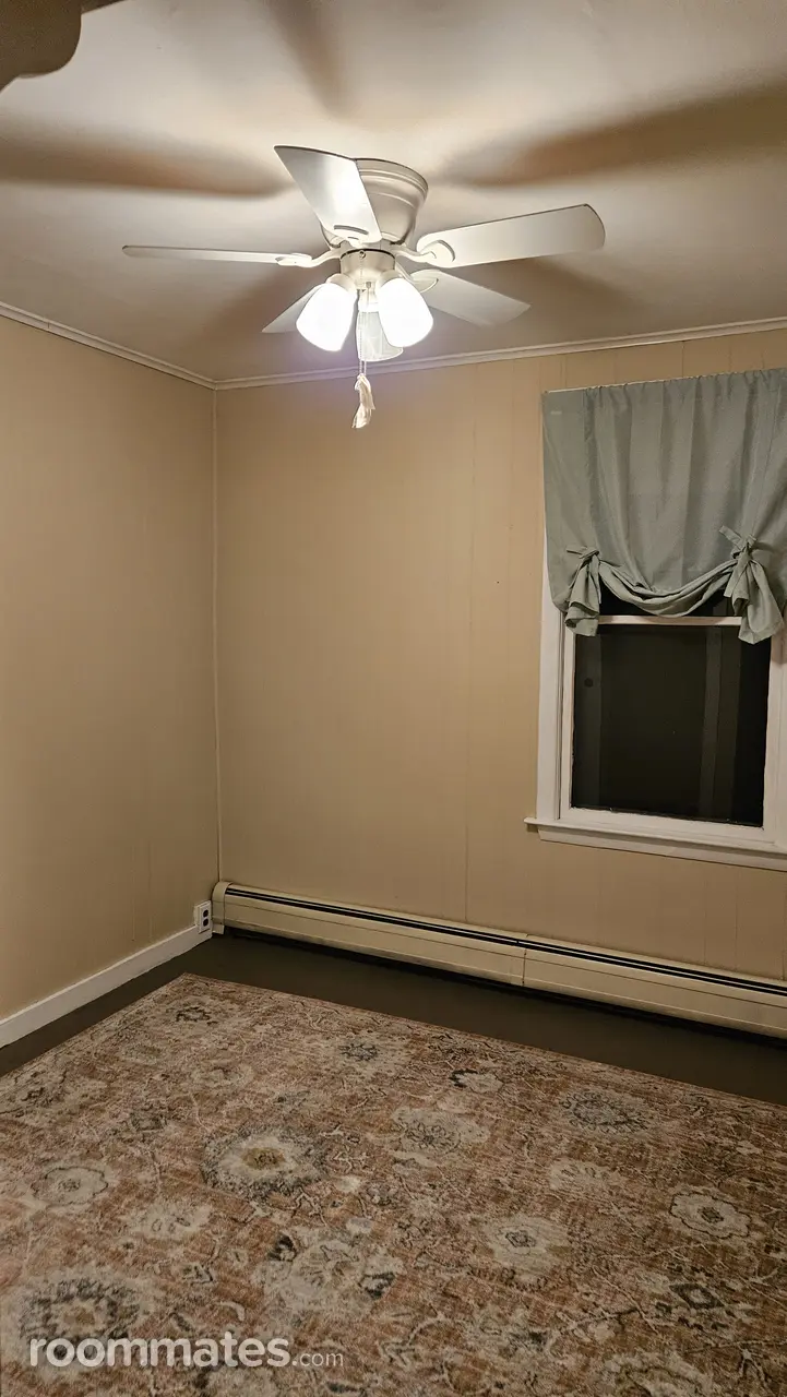 Profile photo 3 of 9