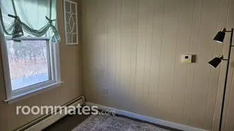 Room for rent in Springvale, ME $800, house