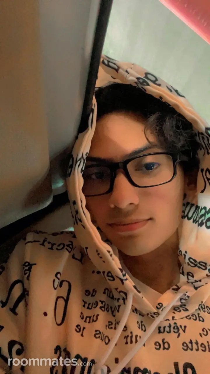 Profile photo 6 of 6