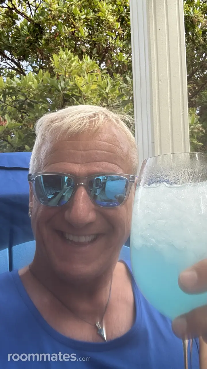 Profile photo 12 of 13