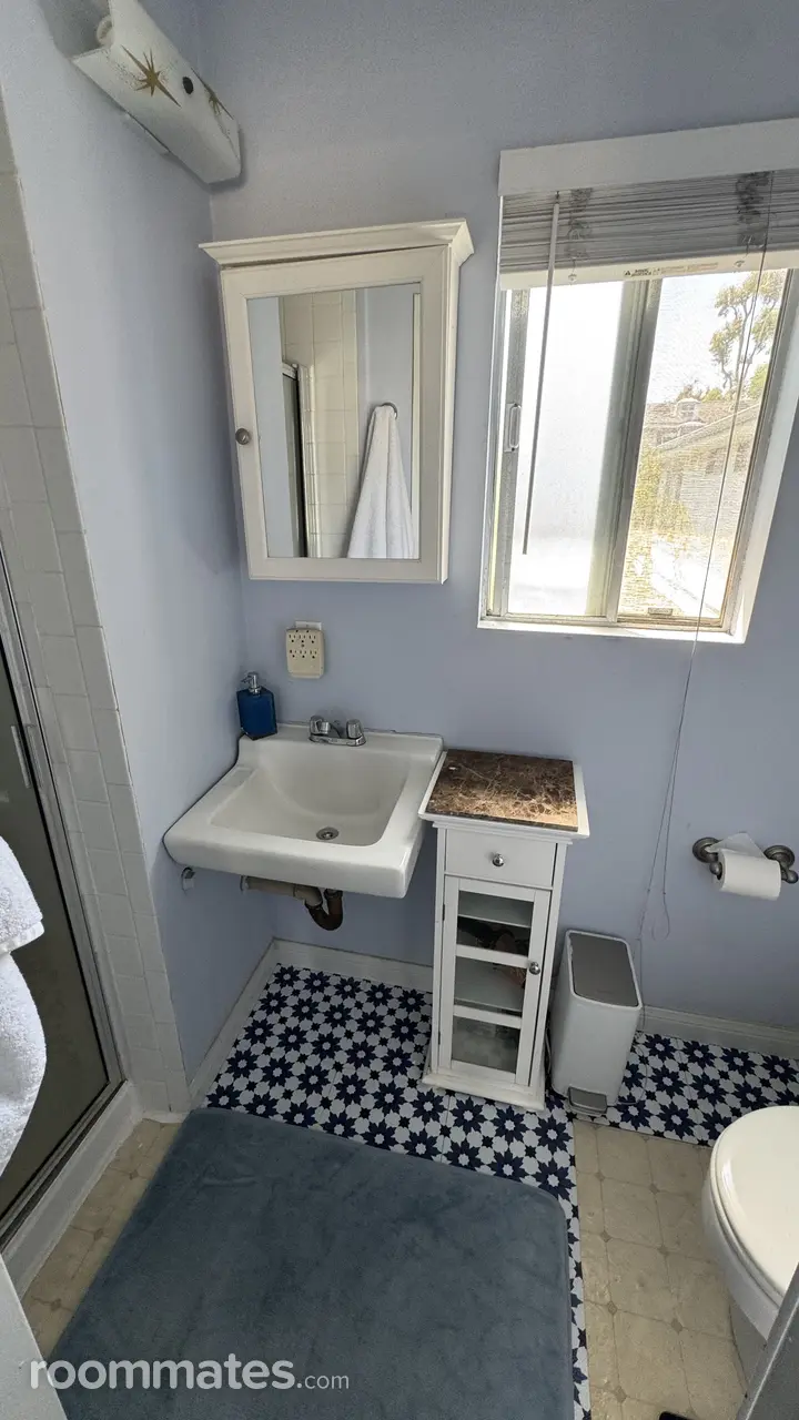 Profile photo 5 of 13