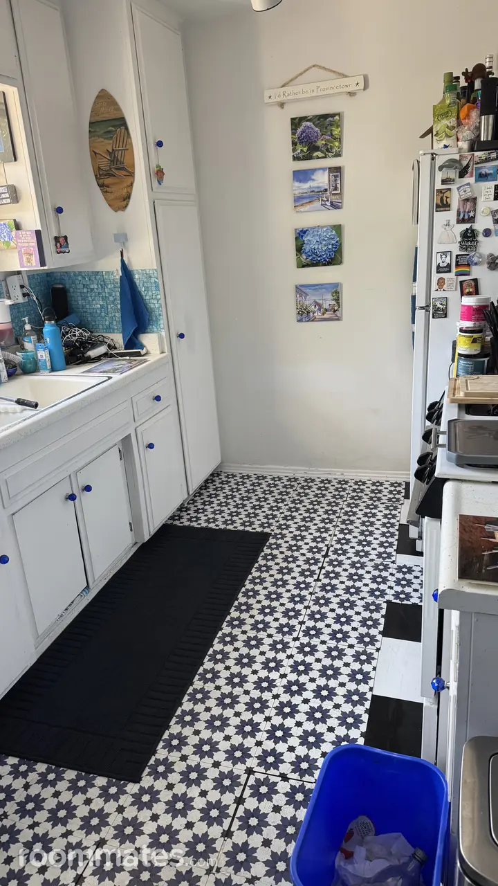 Profile photo 4 of 13