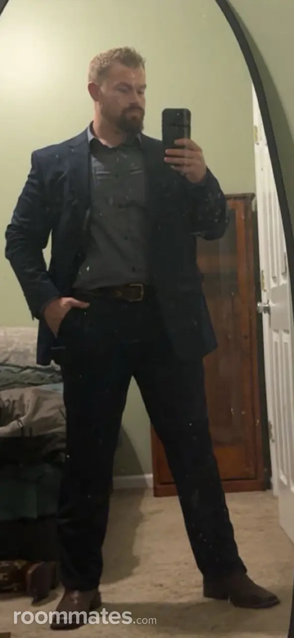 Profile photo 4 of 8