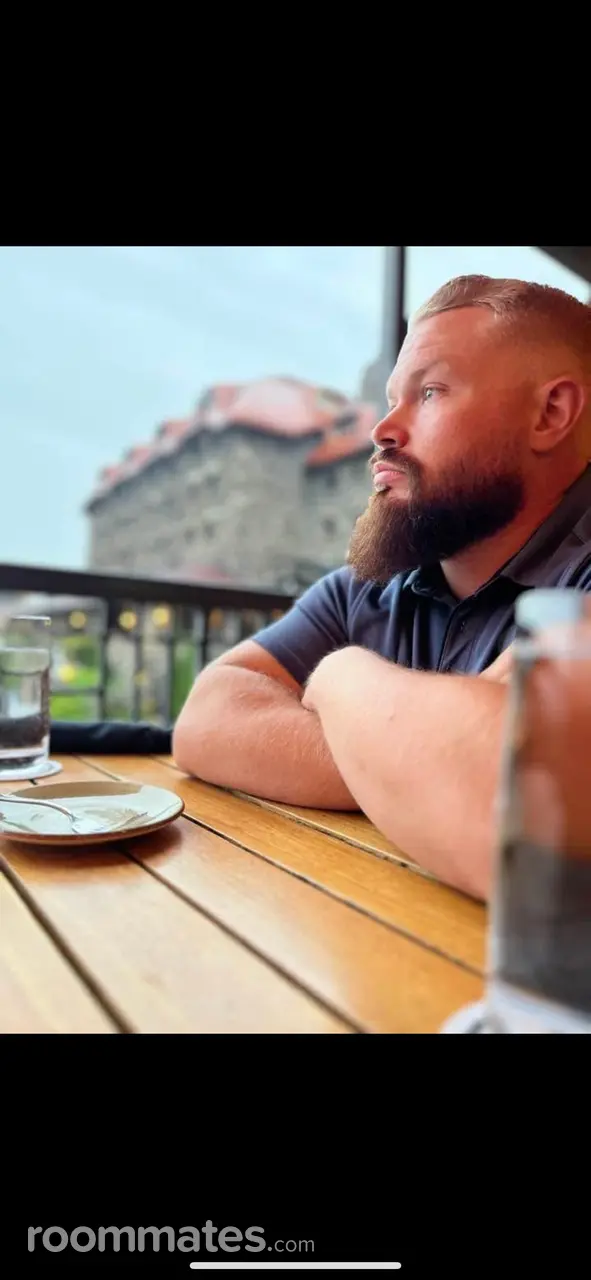 Profile photo 7 of 8