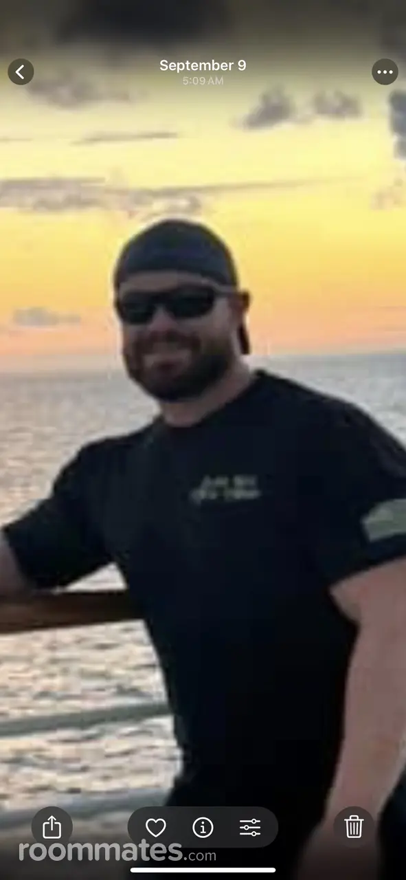 Profile photo 3 of 8