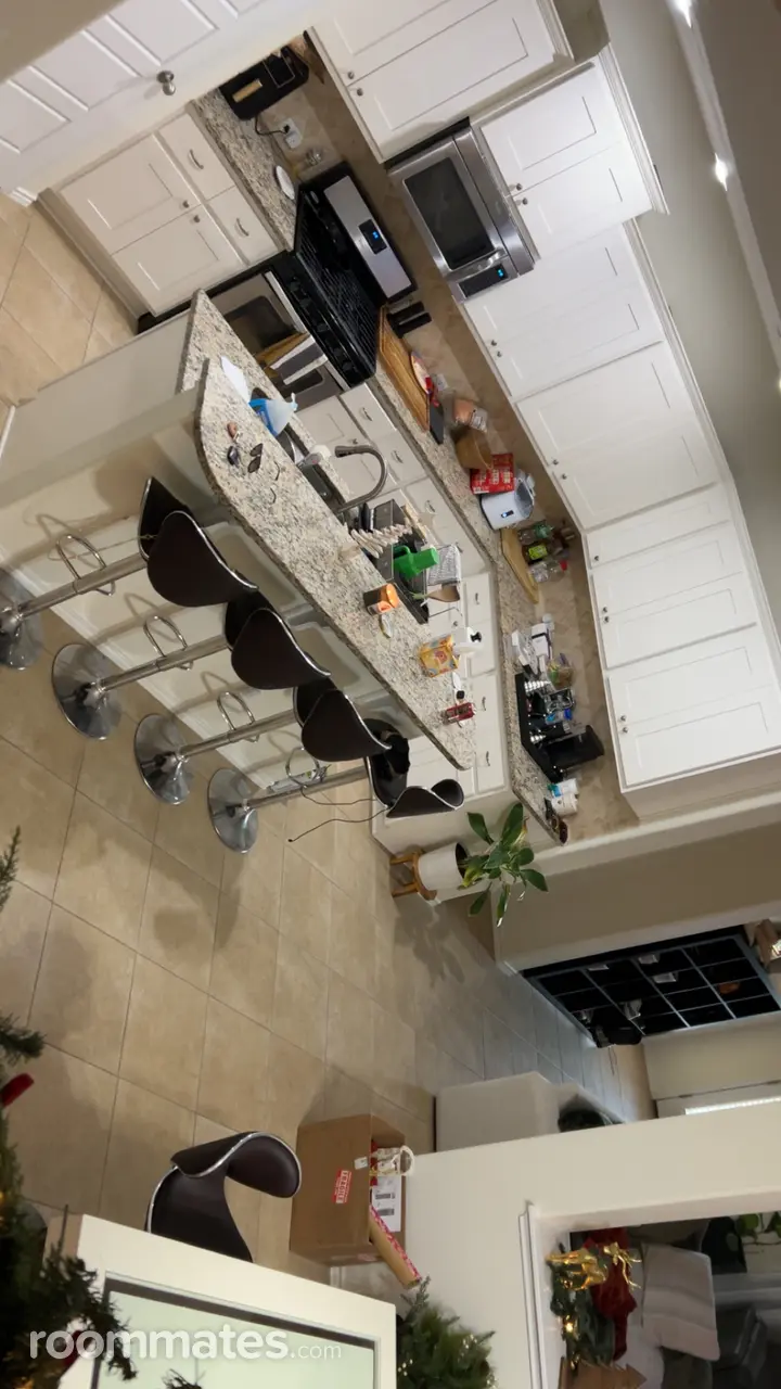 Profile photo 5 of 6