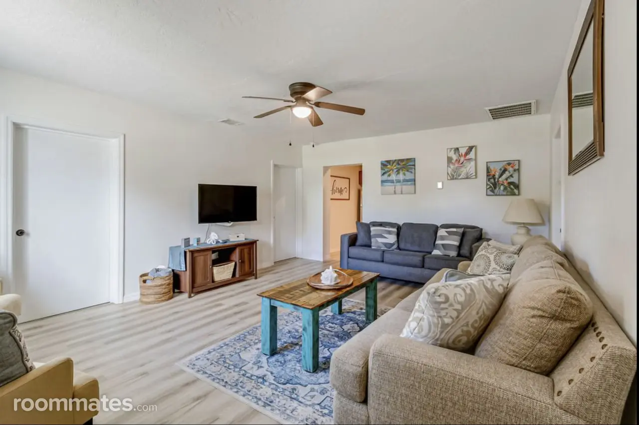 Profile photo 5 of 8