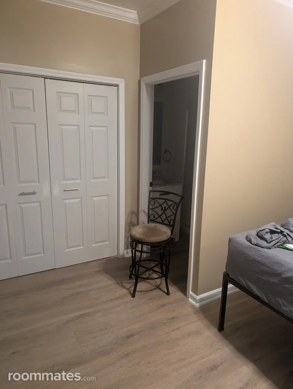 Profile photo 8 of 11