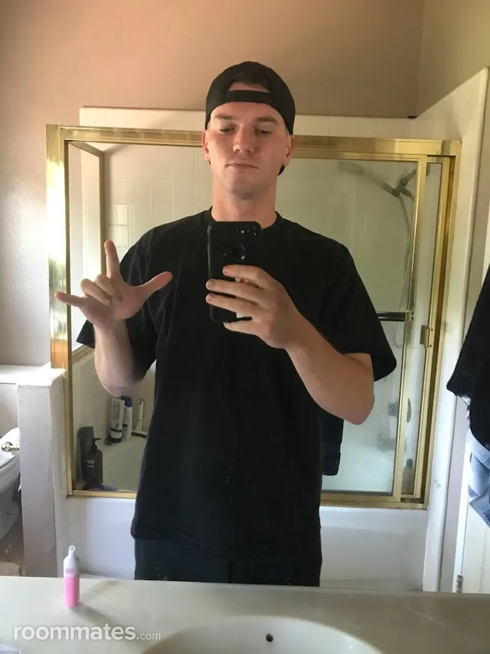 Profile photo 6 of 6