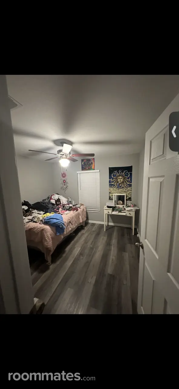 Profile photo 2 of 3