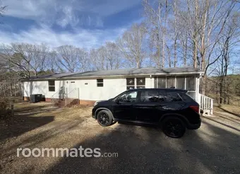 Room for rent in Denver NC $800, house