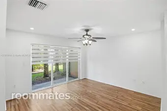 Room for rent in Pembroke Pines, FL $1500, townhouse