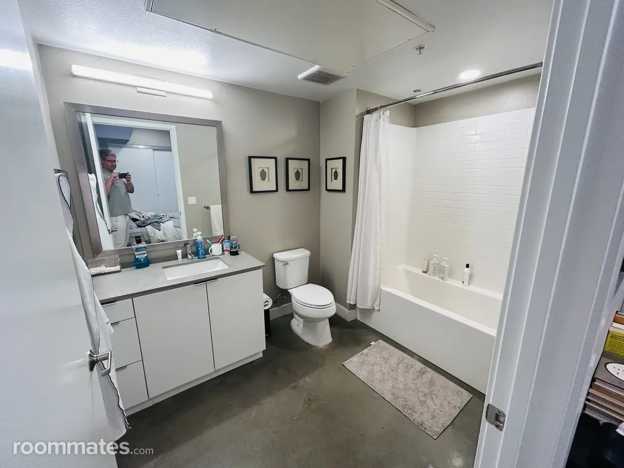 Profile photo 7 of 10