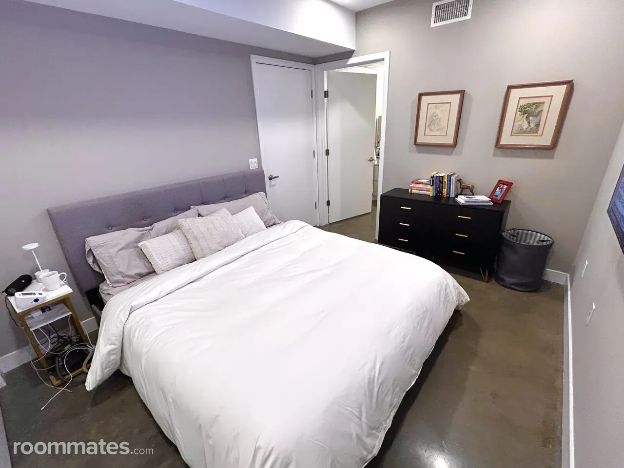 Profile photo 6 of 10