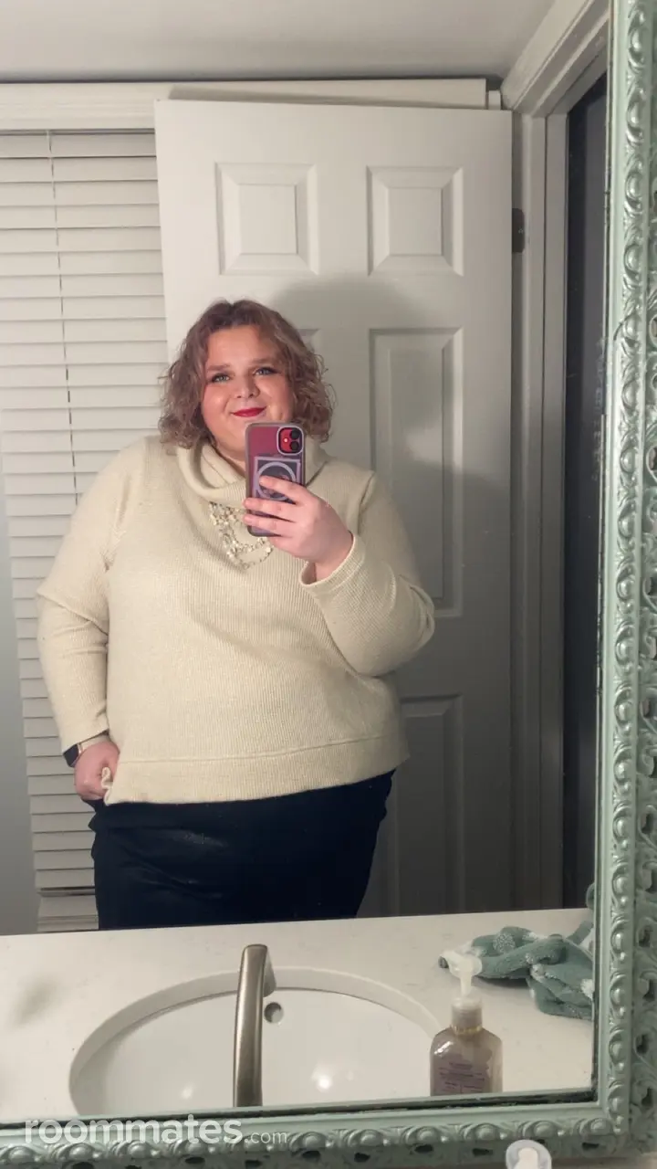 Profile photo 4 of 7