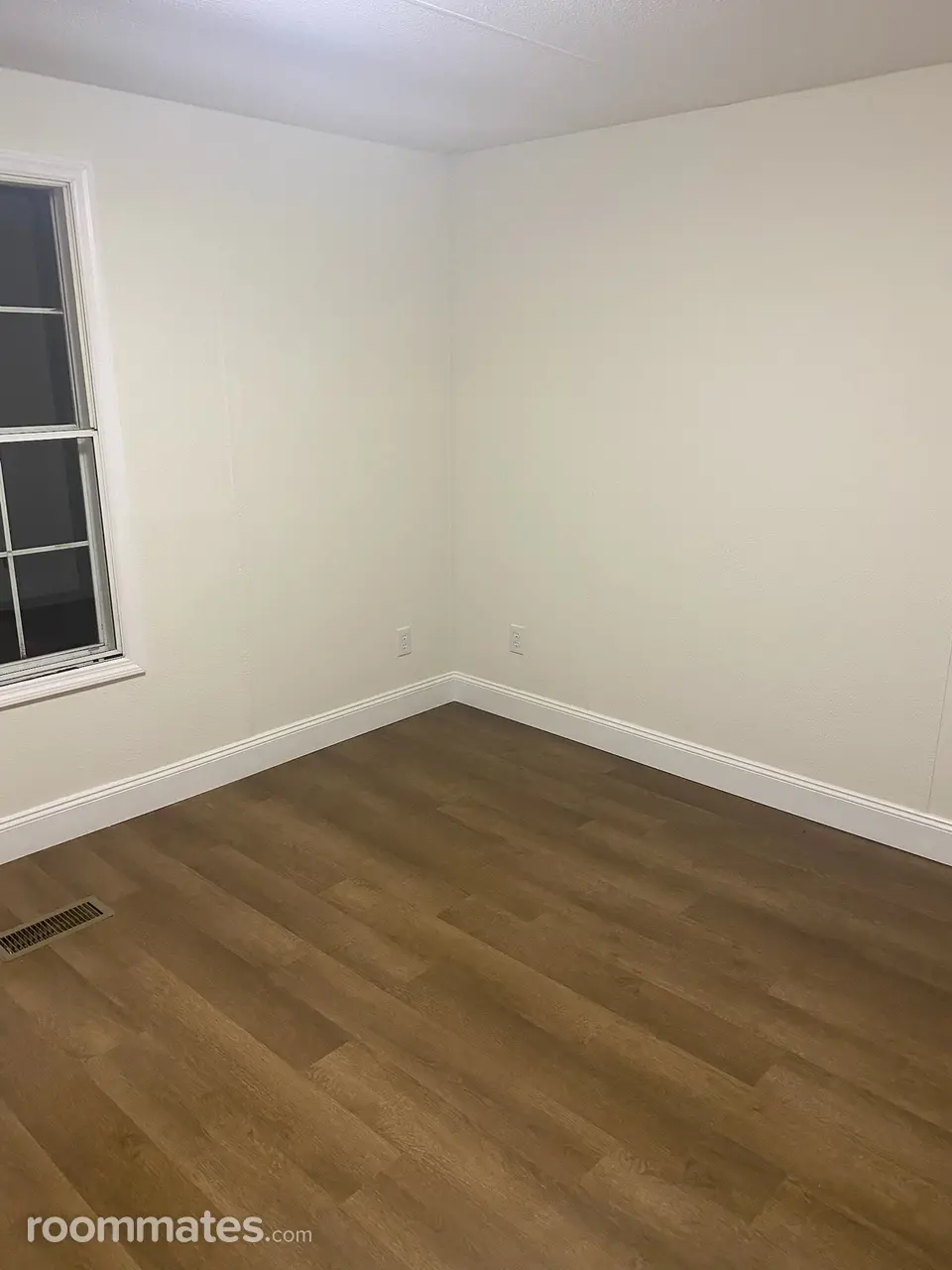 Profile photo 8 of 11