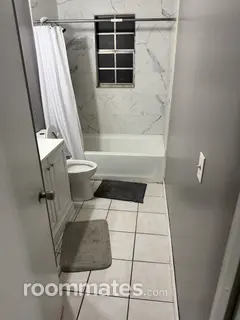 Room for rent in Panama City FL $700, house