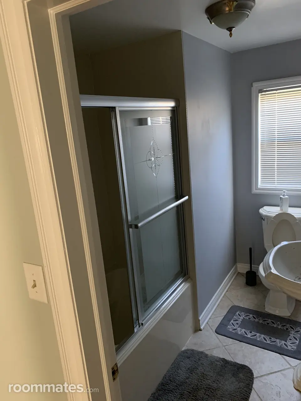 Profile photo 3 of 10