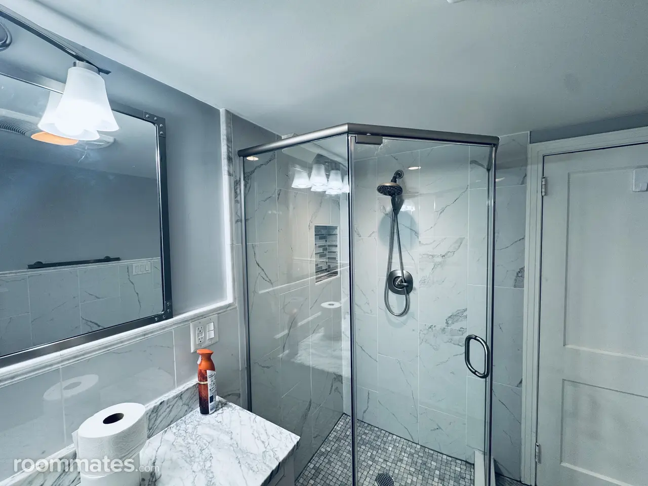 Profile photo 7 of 10