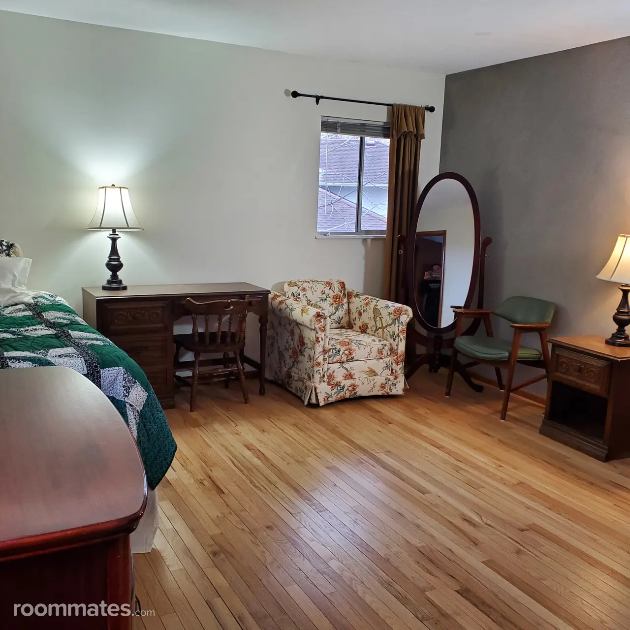 Profile photo 2 of 8