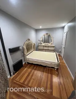 Room for rent in New York, NY $1000, house