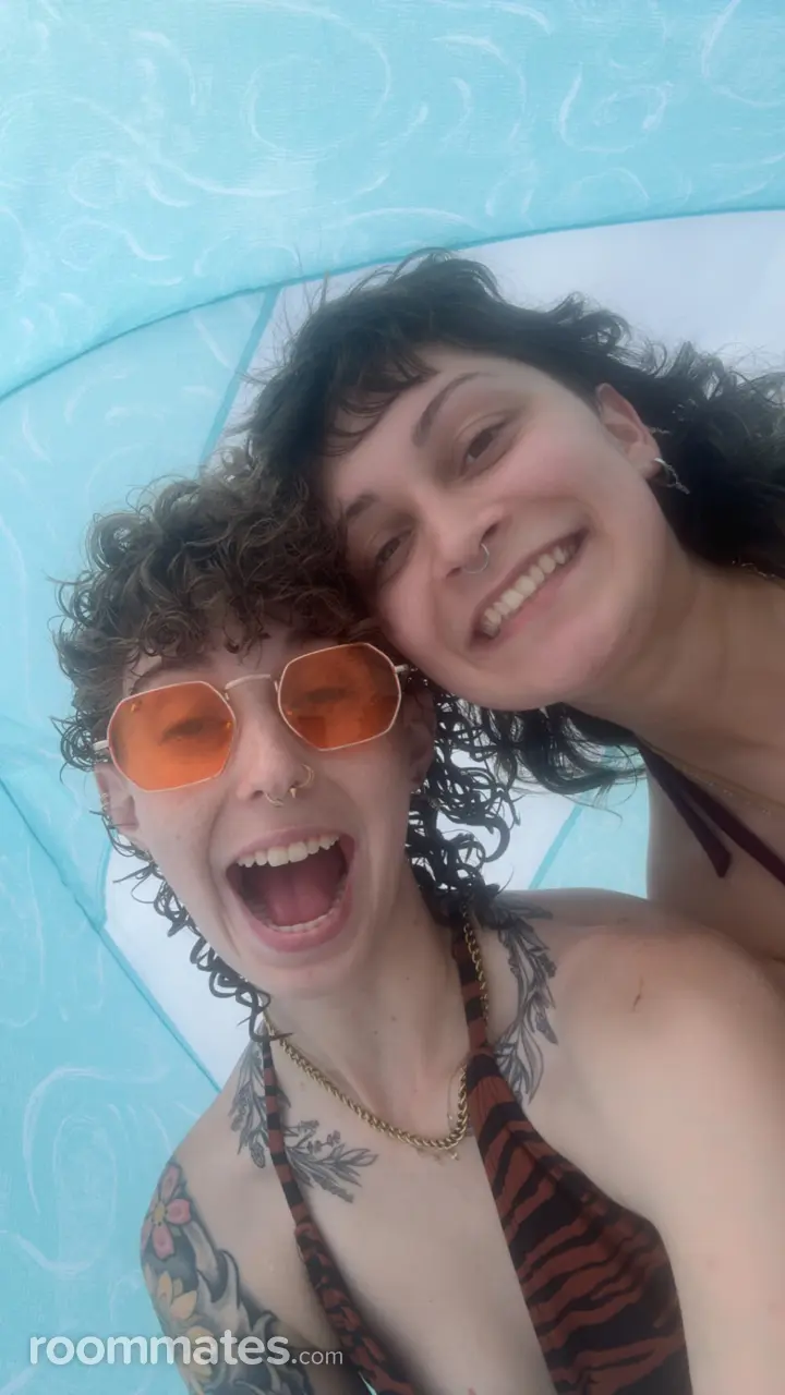 Profile photo 7 of 15