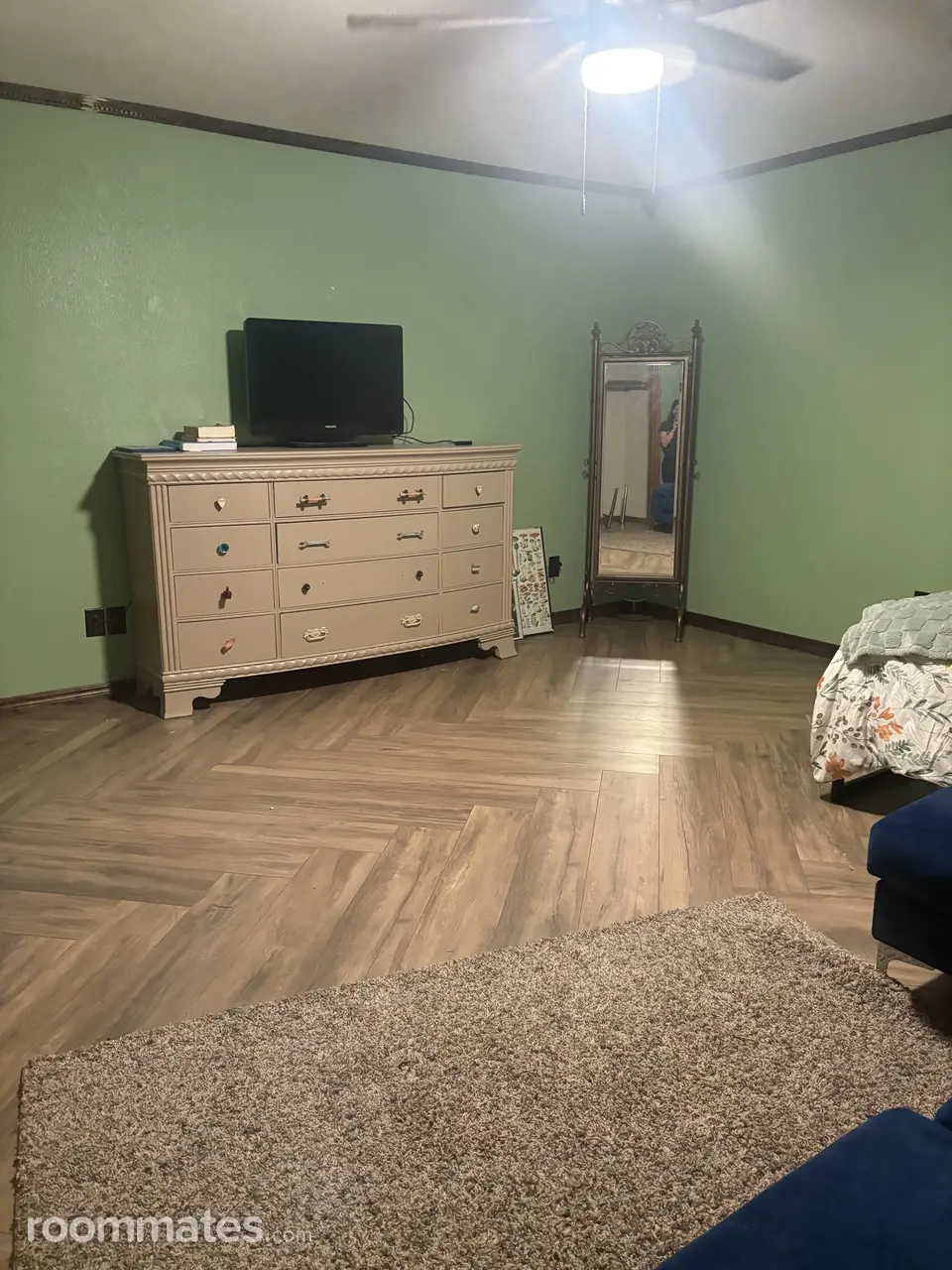 Profile photo 5 of 15