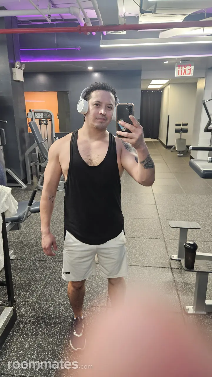 Profile photo 1 of 7