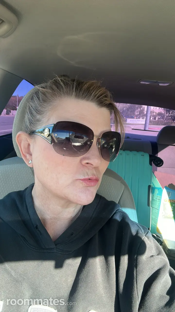 Profile photo 1 of 1