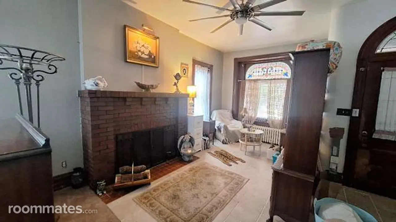 Profile photo 2 of 11