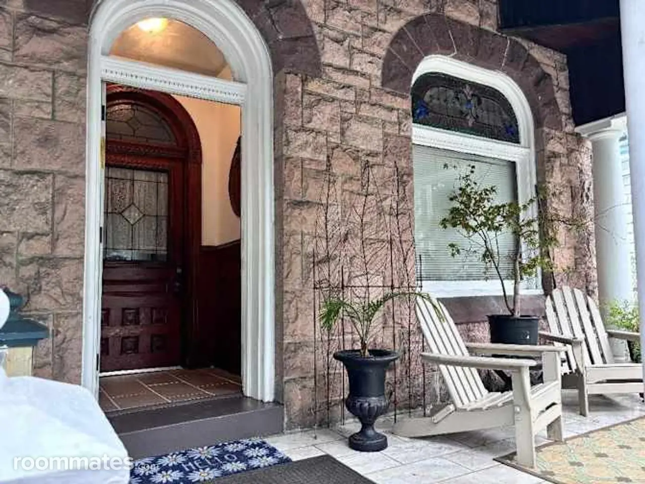 Profile photo 10 of 11