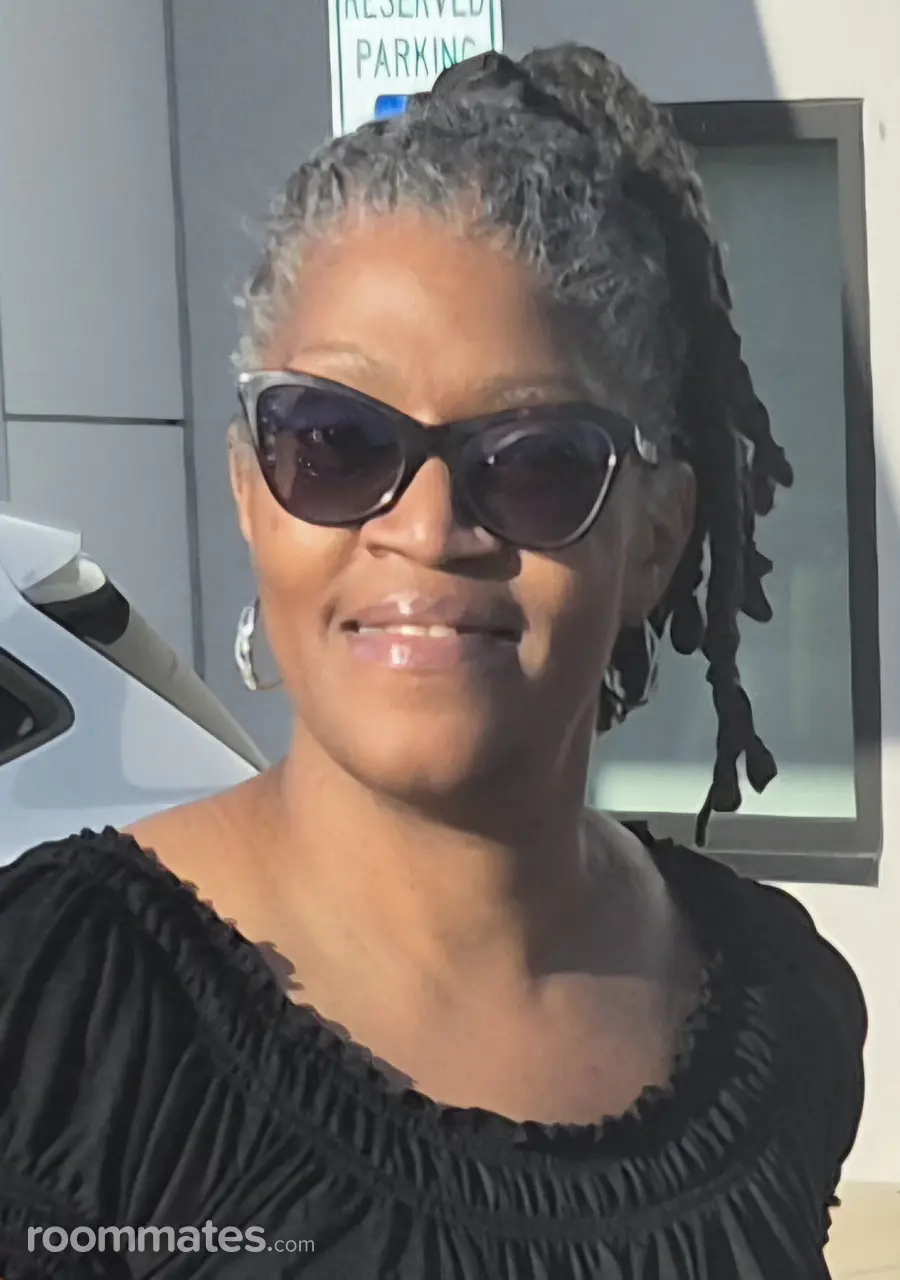 Profile photo 1 of 1