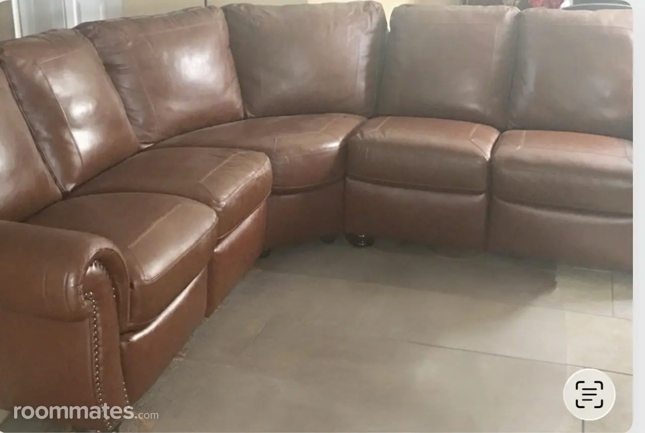 Profile photo 11 of 16