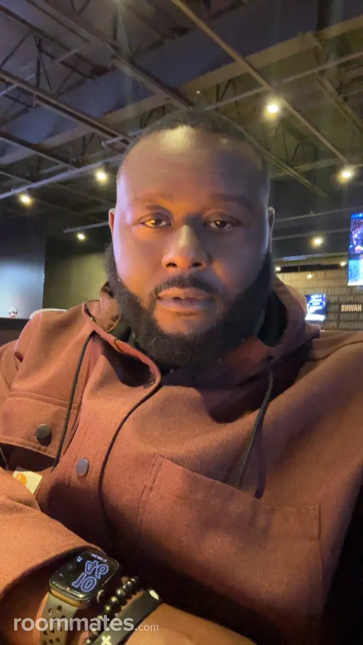 Profile photo 8 of 8