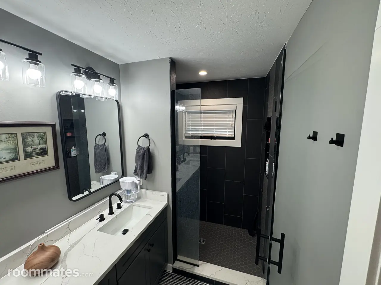 Profile photo 4 of 11