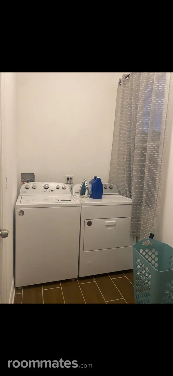 Profile photo 7 of 9