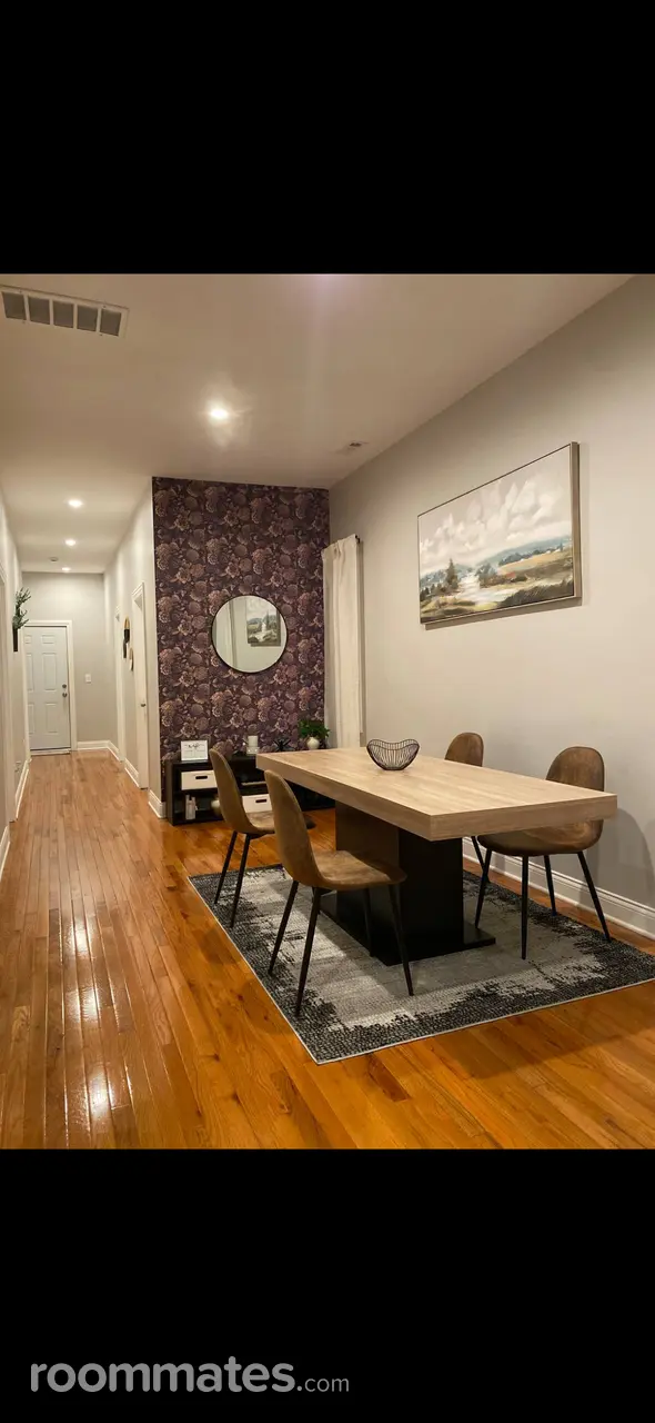 Profile photo 6 of 9