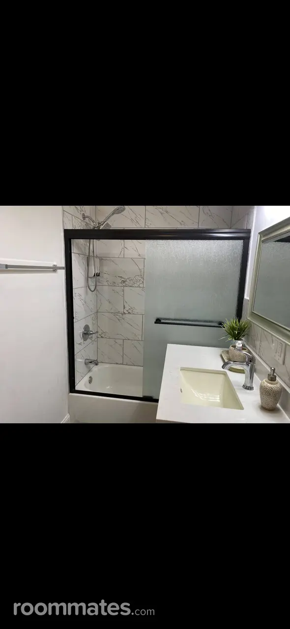 Profile photo 1 of 9