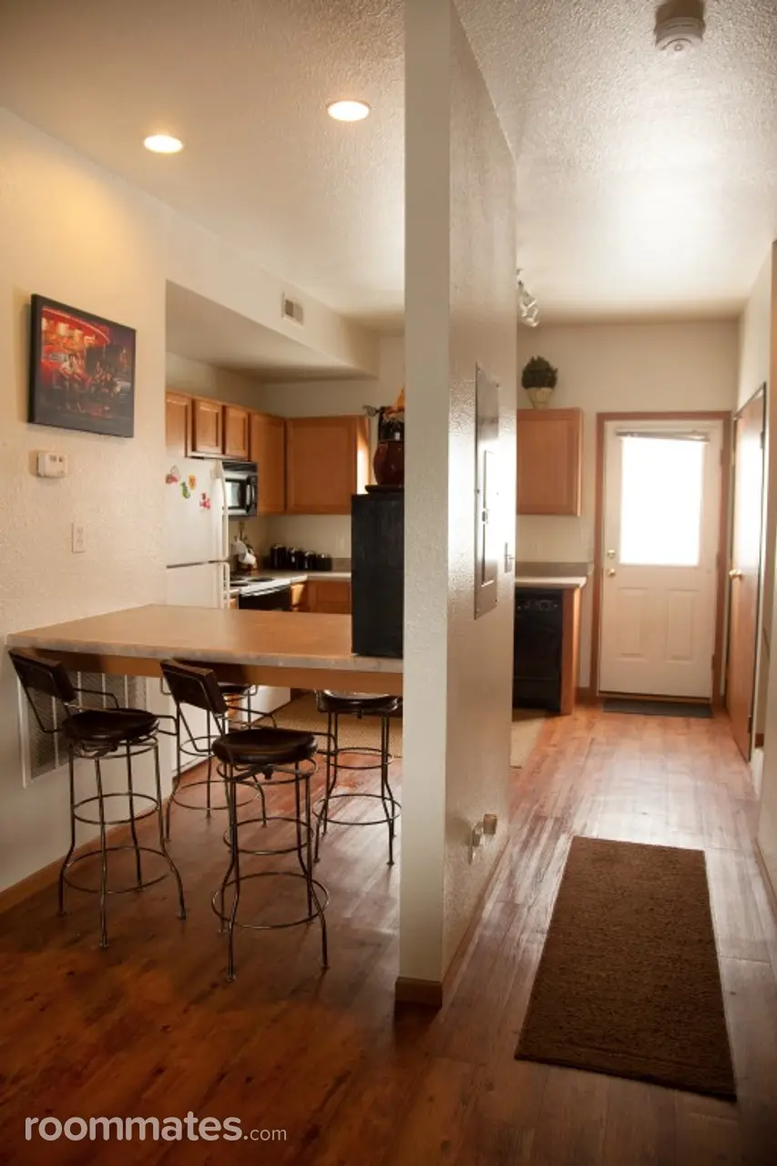 Profile photo 3 of 8