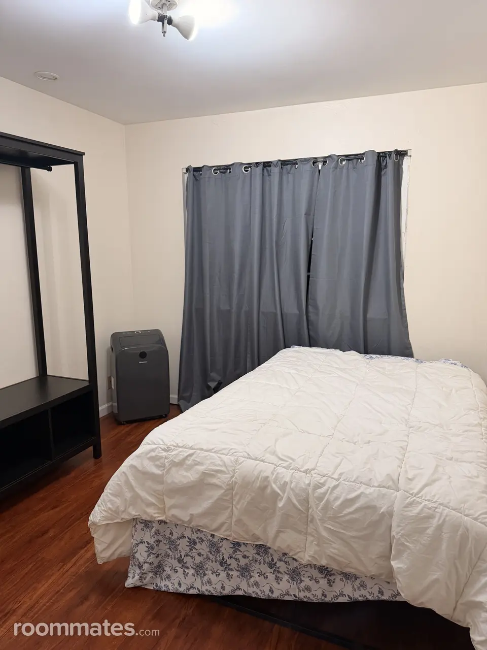 Profile photo 1 of 3