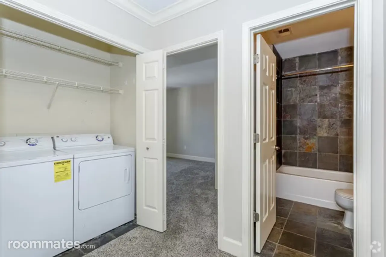 Profile photo 6 of 7