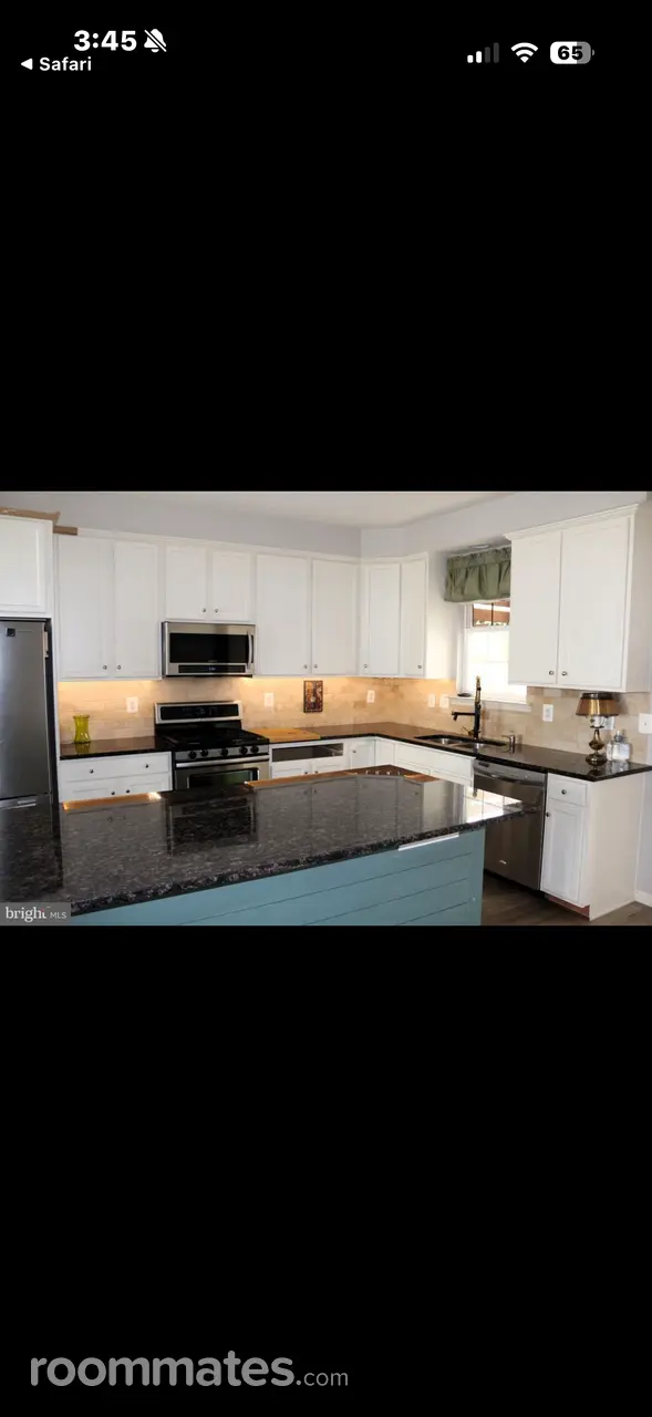 Profile photo 3 of 11