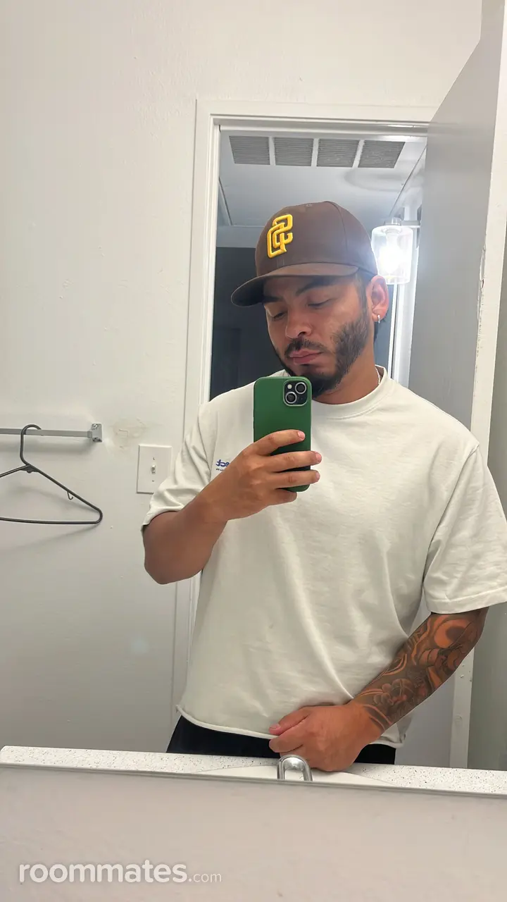 Profile photo 1 of 1