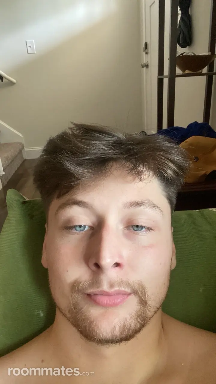 Profile photo 11 of 17