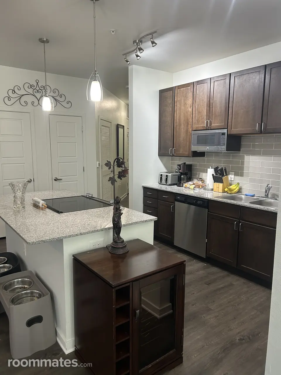 Profile photo 4 of 10