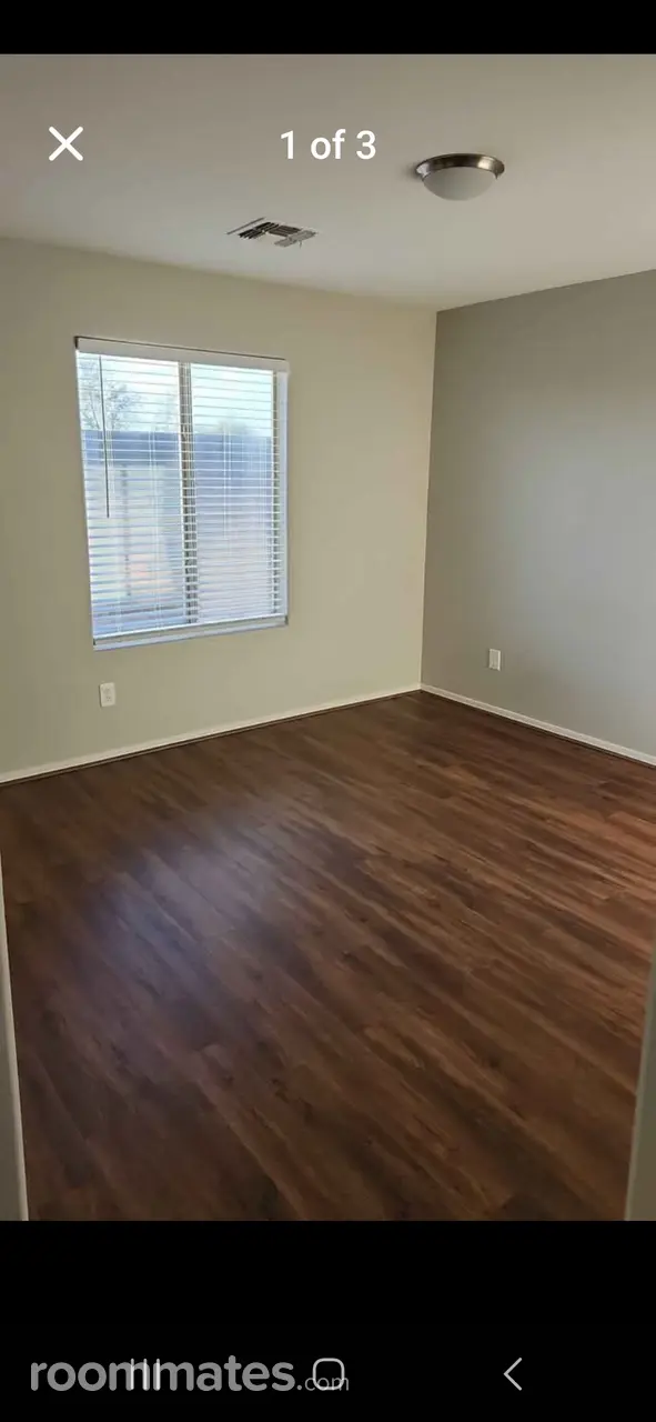 Profile photo 1 of 4