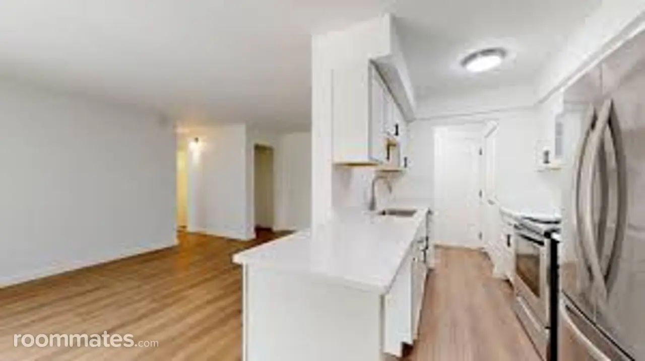 Profile photo 1 of 2